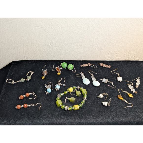Stone, Crystal, Glass Dangle Earrings & One Green Glass Bracelet Jewelry Lot - Picture 12 of 12
